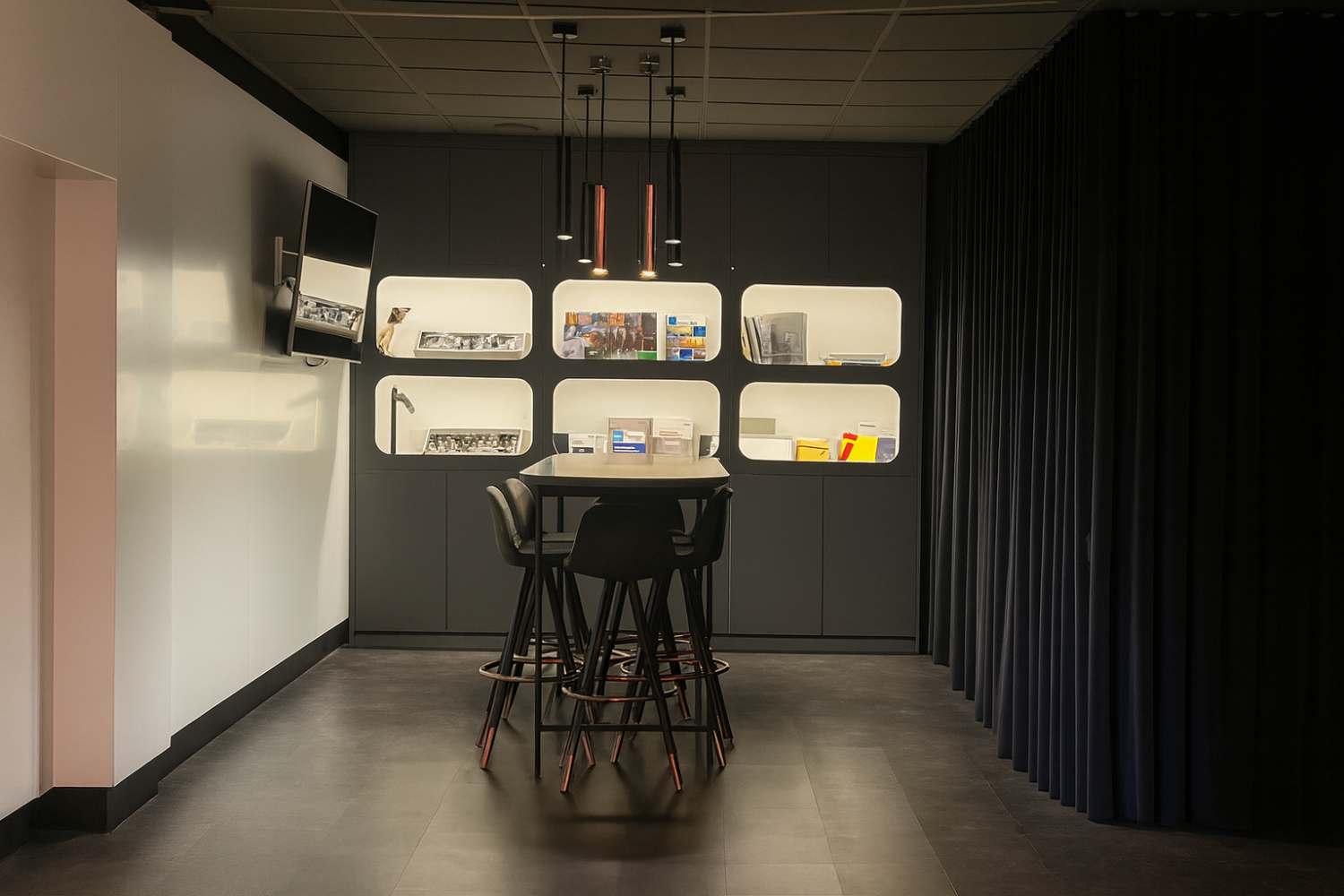 showroom moises lopez agentes comerciales